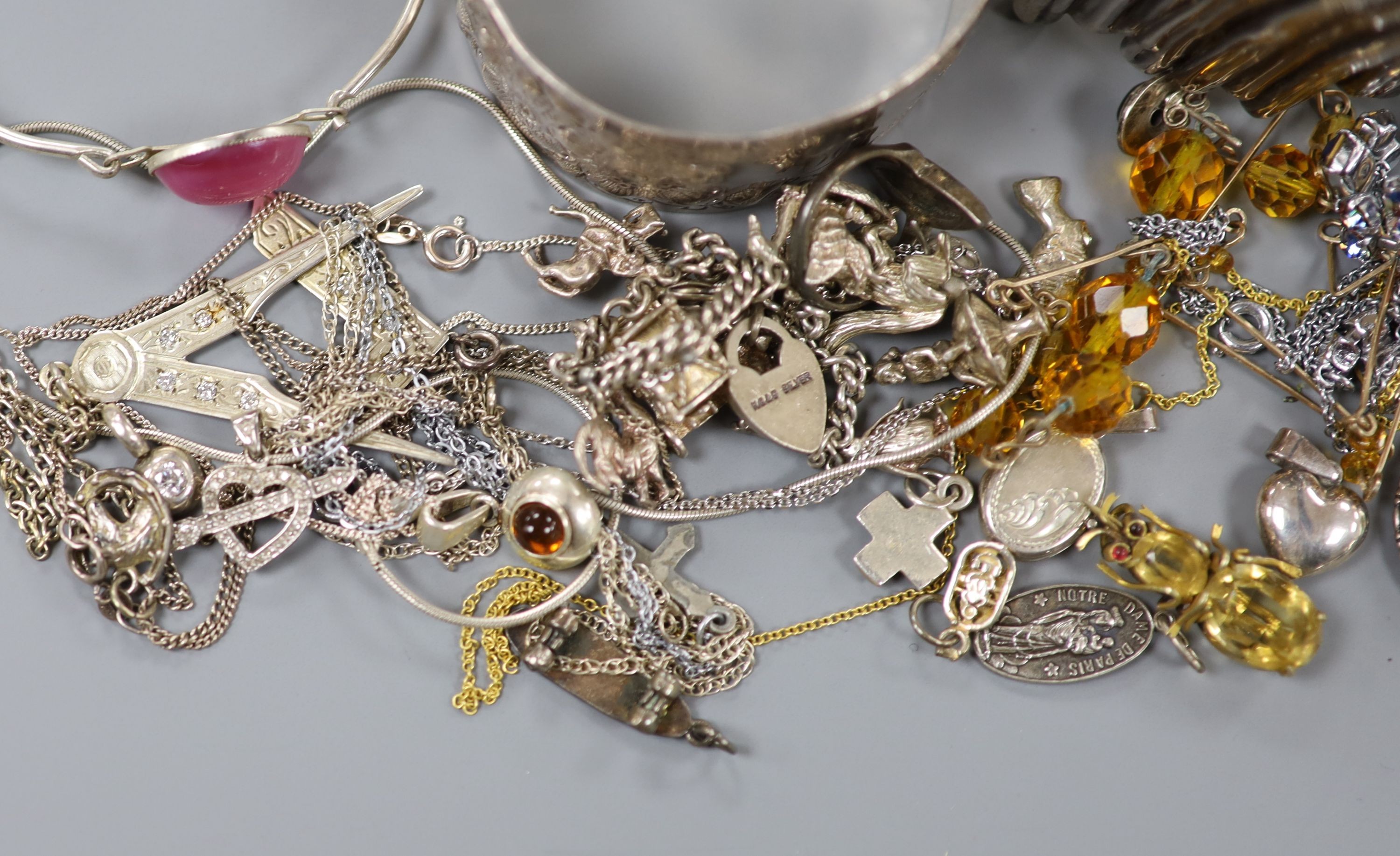 Mixed white metal, 925 and costume jewellery including bracelets and bangles an agate set necklace.
